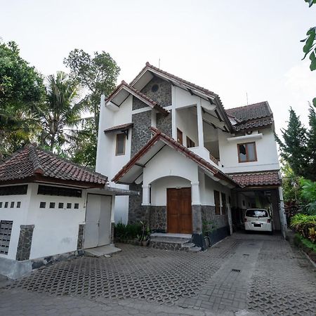 Hotel Super Oyo 1778 Omah Duwet Beran Kidul Exteriér fotografie